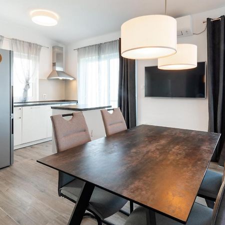 Vila Apartments Marina Blato  Экстерьер фото
