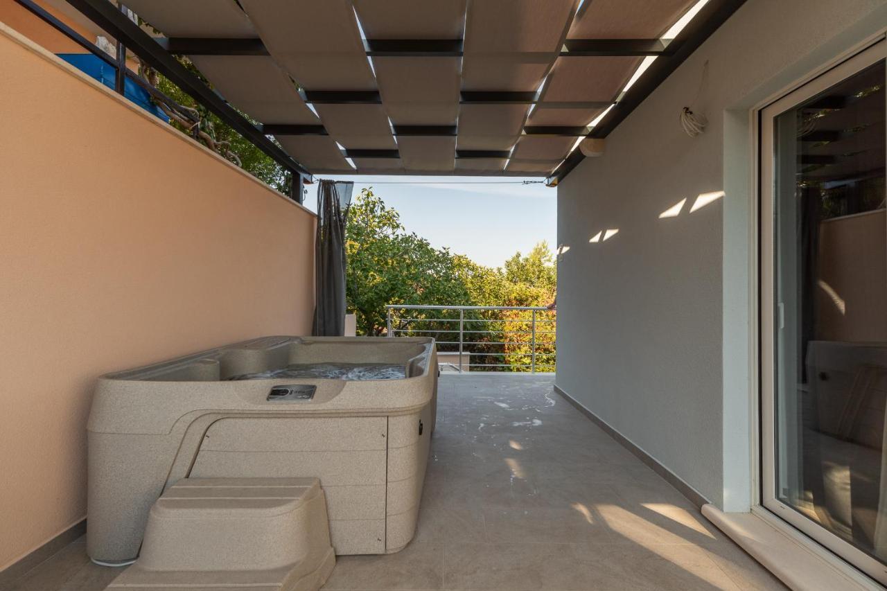 Vila Apartments Marina Blato  Экстерьер фото