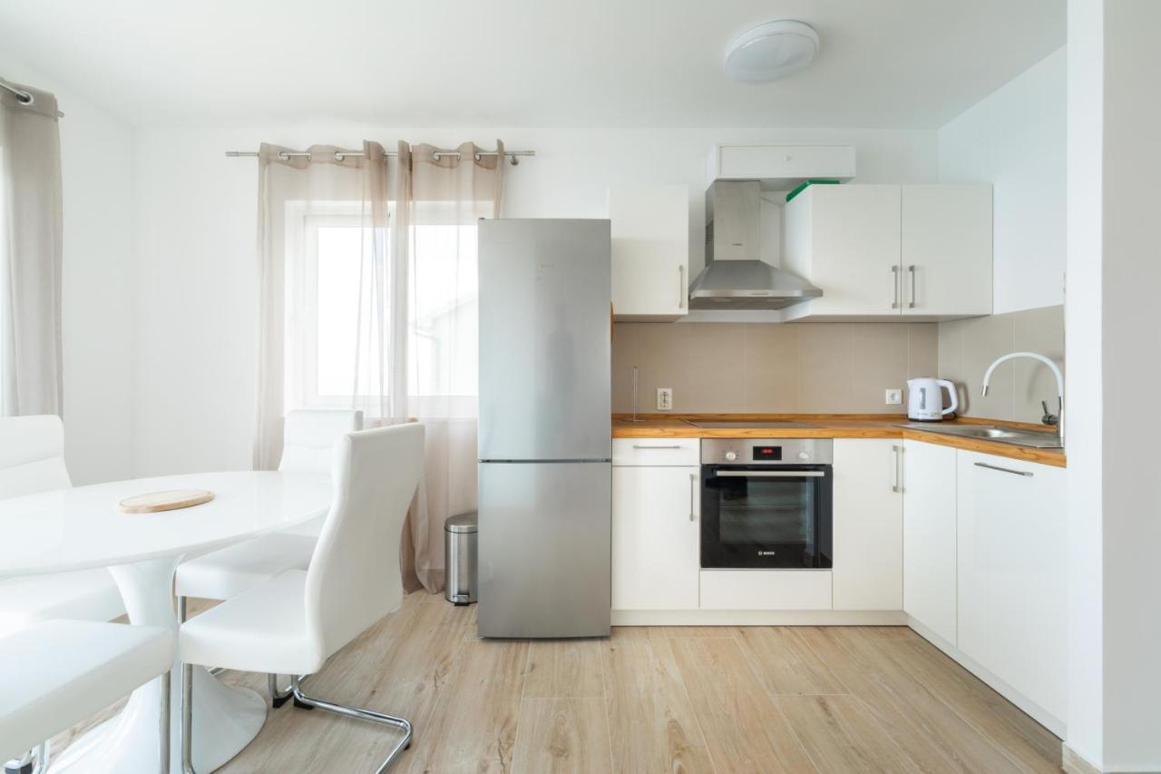 Vila Apartments Marina Blato  Экстерьер фото